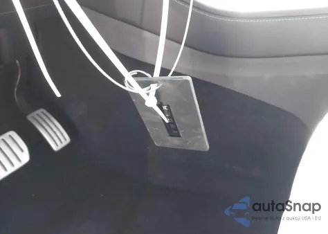 2021 Tesla Model Y Performance Dual Motor All-Wheel Drive from USA, damaged, VIN 5YJYGDEF8MF271625